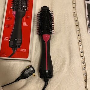 Salon One Step Hair Dryer Volumizer NWT  Ceramic Ionic Tourmaline